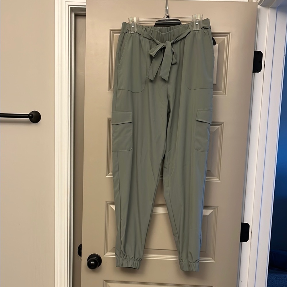 Women's Green Cargo Pants